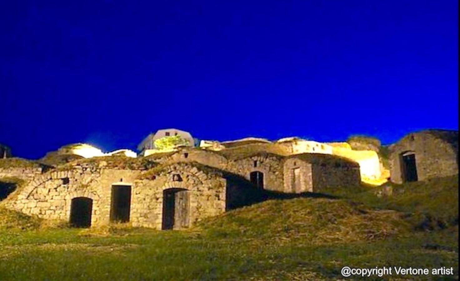 Appartamento La Casa Dell'Artista Di Vittorio Vertone Pietragalla Esterno foto